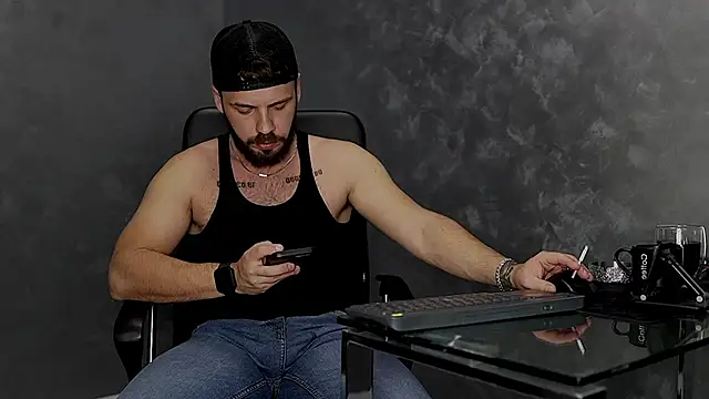 juliusmasters online show from 10/31/25, 09:16