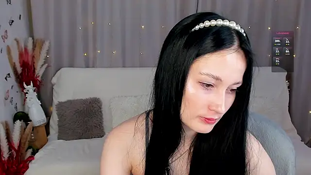 Snapshot of LisaMooore chatting on 01/07/25, 08:31 LisaMooore online show from 01/07/25, 08:31