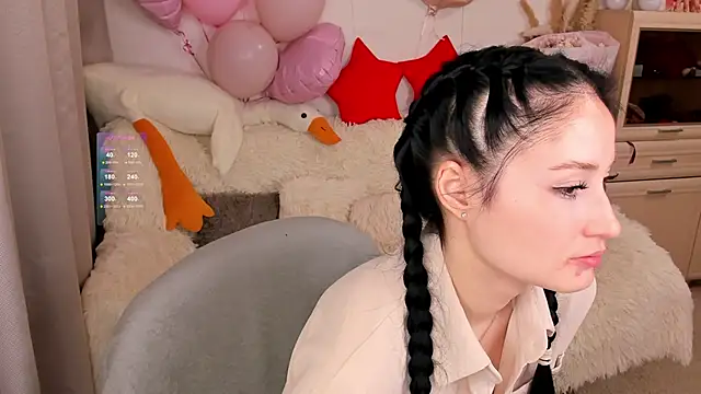 Snapshot of LisaMooore chatting on 02/05/26, 07:29 LisaMooore online show from 02/05/26, 07:29