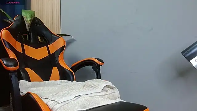 Mr WhiteCock online show from 10/23/25, 12:21