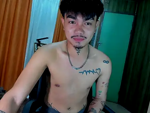 Snapshot of cutievrinx chatting on 11/28/25, 04:09 cutievrinx online show from 11/28/25, 04:09