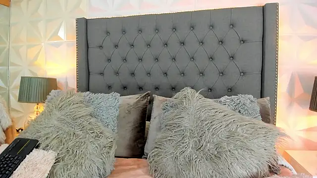 sarah salis  online show from 01/16/25, 09:40