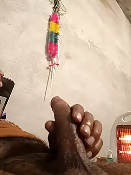 Snapshot of BLACK_DiCK_DADDY_32 chatting on 12/20/24, 06:24 BLACK DiCK DADDY 32 online show from 12/20/24, 06:24