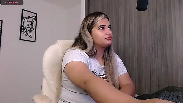 Snapshot of Kathee_zep chatting on 02/23/25, 04:39 Kathee zep online show from 02/23/25, 04:39