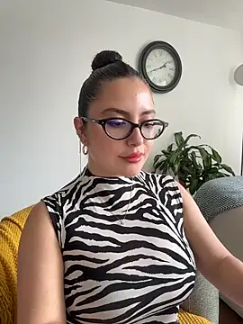 sukhakunis1 online show from 06/18/26, 06:45