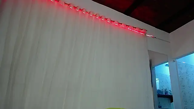 Snapshot of ZoeKuipers13 chatting on 12/01/24, 09:15 ZoeKuipers13 online show from 12/01/24, 09:15