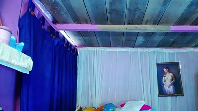 Snapshot of ZoeKuipers13 chatting on 01/03/25, 07:50 ZoeKuipers13 online show from 01/03/25, 07:50