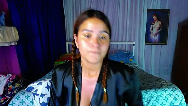 Snapshot of ZoeKuipers13 chatting on 01/12/25, 11:58 ZoeKuipers13 online show from 01/12/25, 11:58