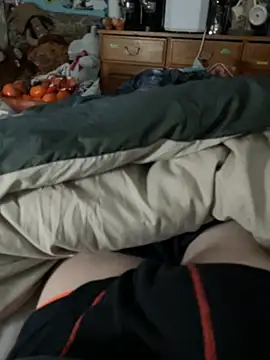 Snapshot of Russell1508 chatting on 03/04/26, 05:13 Russell1508 online show from 03/04/26, 05:13