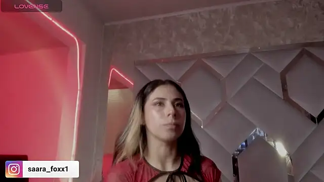 Snapshot of Sara_Foxx1 chatting on 03/13/26, 08:15 Sara Foxx1 online show from 03/13/26, 08:15