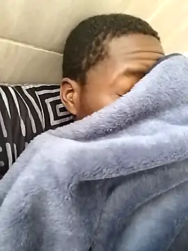 Snapshot of ArisingTurret chatting on 11/07/25, 06:46 ArisingTurret online show from 11/07/25, 06:46