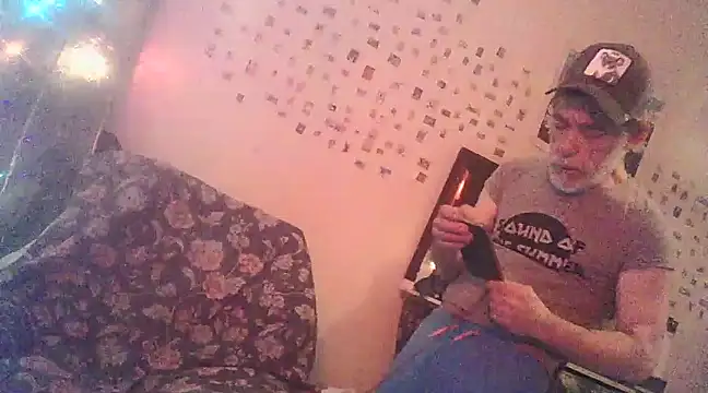 Snapshot of DaddyQuimHot chatting on 03/05/25, 07:27 DaddyQuimHot online show from 03/05/25, 07:27