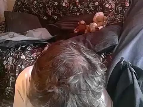 Snapshot of DaddyQuimHot chatting on 10/29/25, 01:35 DaddyQuimHot online show from 10/29/25, 01:35