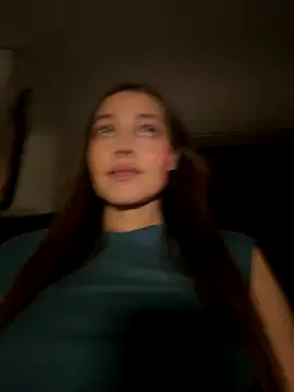 Snapshot of nicole111 chatting on 12/19/25, 05:31 nicole111 online show from 12/19/25, 05:31