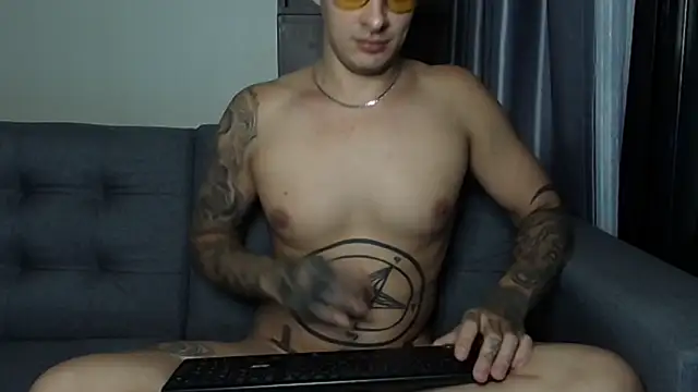 Snapshot of baphomet_from_ice chatting on 02/27/25, 09:47 baphomet from ice online show from 02/27/25, 09:47