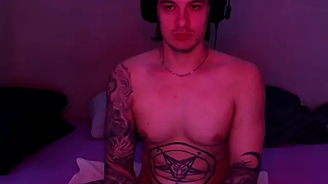 Snapshot of baphomet_from_ice chatting on 11/06/25, 02:12 baphomet from ice online show from 11/06/25, 02:12