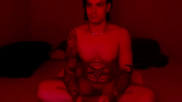 Snapshot of baphomet_from_ice chatting on 11/12/25, 09:32 baphomet from ice online show from 11/12/25, 09:32