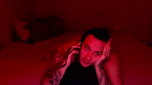 Snapshot of baphomet_from_ice chatting on 11/16/25, 01:06 baphomet from ice online show from 11/16/25, 01:06