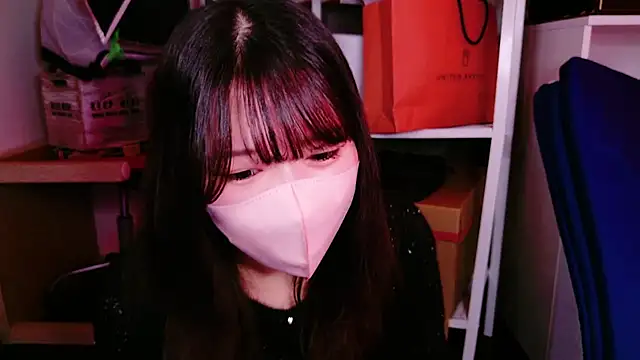 Snapshot of hina_porn chatting on 12/18/24, 04:53 hina porn online show from 12/18/24, 04:53