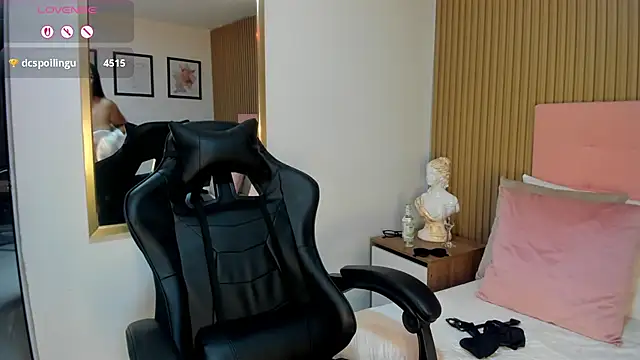 Dakota diaz  online show from 03/13/25, 08:32