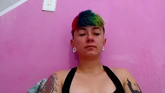 tomboyblue online show from 10/16/25, 06:20