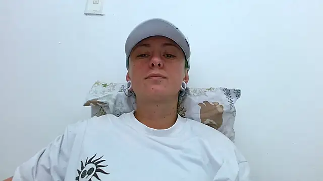 tomboyblue online show from 02/10/26, 05:28