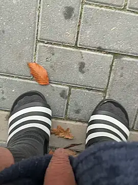 Snapshot of DurableFog chatting on 11/10/25, 08:24 DurableFog online show from 11/10/25, 08:24