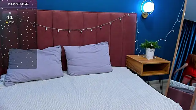 Snapshot of VanillaKelly chatting on 12/06/24, 01:18 VanillaKelly online show from 12/06/24, 01:18