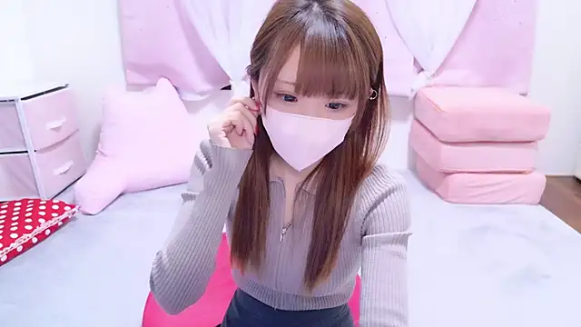 Snapshot of shihori_s2 chatting on 03/11/25, 03:59 shihori s2 online show from 03/11/25, 03:59