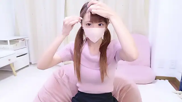 Snapshot of shihori_s2 chatting on 10/15/25, 12:05 shihori s2 online show from 10/15/25, 12:05