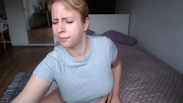 MariaValentine online show from 11/23/25, 06:57