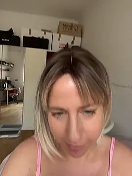 MariaValentine online show from 06/14/26, 08:49