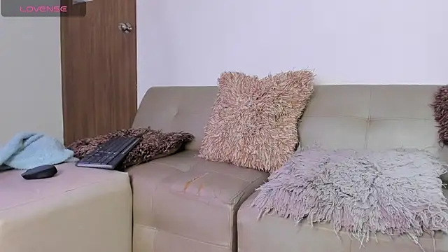 DahianaLincoln online show from 11/26/25, 07:37