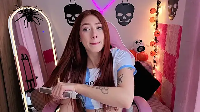 Snapshot of violet_ch chatting on 10/22/25, 05:13 violet ch online show from 10/22/25, 05:13