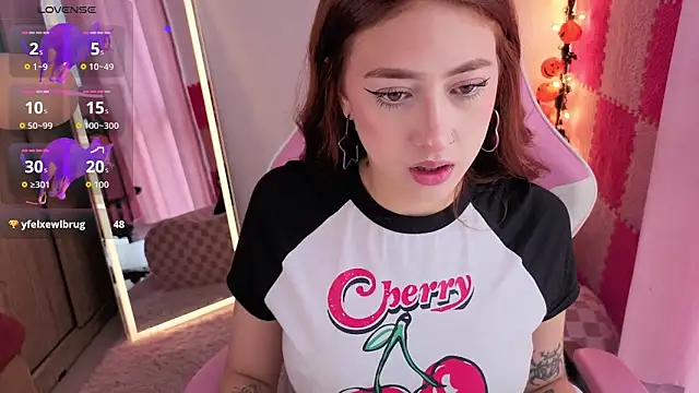 Snapshot of violet_ch chatting on 11/08/25, 05:34 violet ch online show from 11/08/25, 05:34