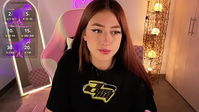 Snapshot of violet_ch chatting on 11/29/25, 06:44 violet ch online show from 11/29/25, 06:44