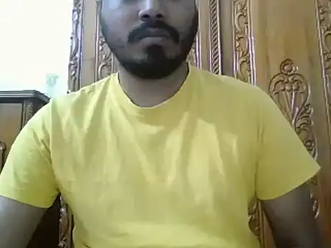 Snapshot of desiboyasif chatting on 10/23/25, 05:01 desiboyasif online show from 10/23/25, 05:01