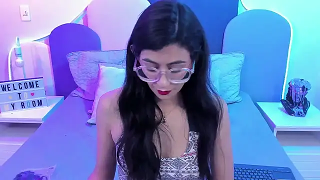 SophieGomez22 online show from 02/08/25, 11:12