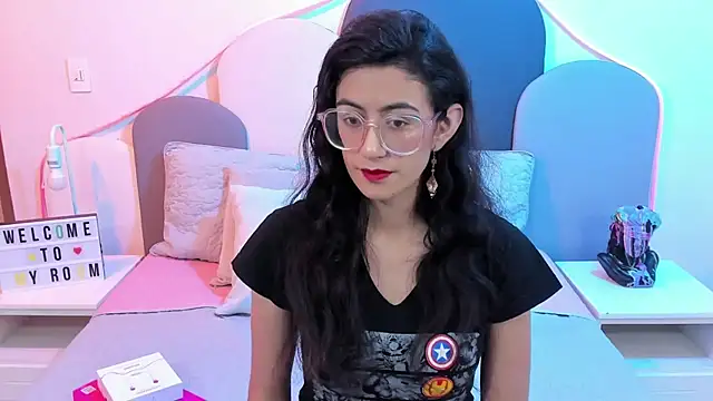 SophieGomez22 online show from 03/06/25, 11:25