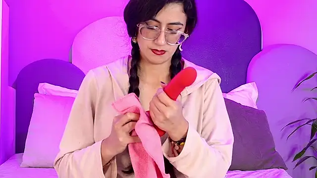 SophieGomez22 online show from 04/29/26, 05:41