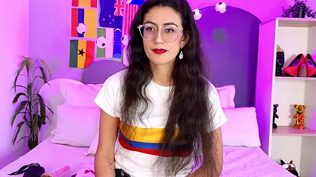 Snapshot of SophieGomez22 chatting on 06/27/26, 12:22 SophieGomez22 online show from 06/27/26, 12:22