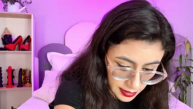 Snapshot of SophieGomez22 chatting on 07/29/26, 11:41 SophieGomez22 online show from 07/29/26, 11:41