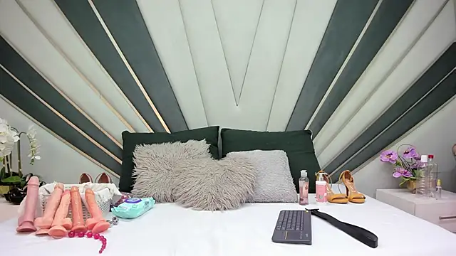 Snapshot of kathy-steven chatting on 09/25/25, 06:55 kathy-steven online show from 09/25/25, 06:55