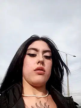 Mazikeen-- online show from 02/03/25, 09:50