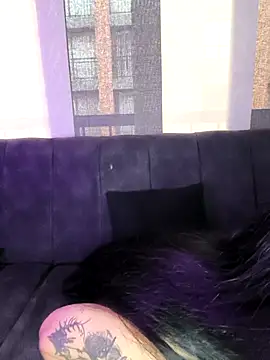 Snapshot of Mazikeen-- chatting on 01/10/26, 10:25 Mazikeen-- online show from 01/10/26, 10:25