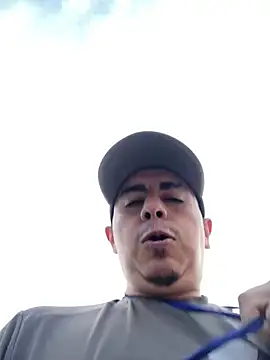 Snapshot of DanielGomez9 chatting on 01/20/25, 09:53 DanielGomez9 online show from 01/20/25, 09:53