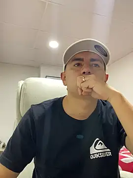 Snapshot of DanielGomez9 chatting on 03/04/25, 11:11 DanielGomez9 online show from 03/04/25, 11:11