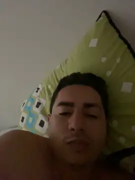 Snapshot of DanielGomez9 chatting on 03/10/25, 12:37 DanielGomez9 online show from 03/10/25, 12:37