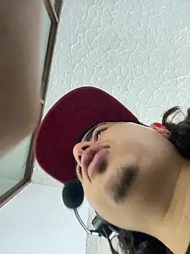 Snapshot of DanielGomez9 chatting on 02/16/26, 08:16 DanielGomez9 online show from 02/16/26, 08:16