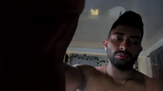 Snapshot of Couple_muscle1 chatting on 09/09/25, 10:31 Couple muscle1 online show from 09/09/25, 10:31